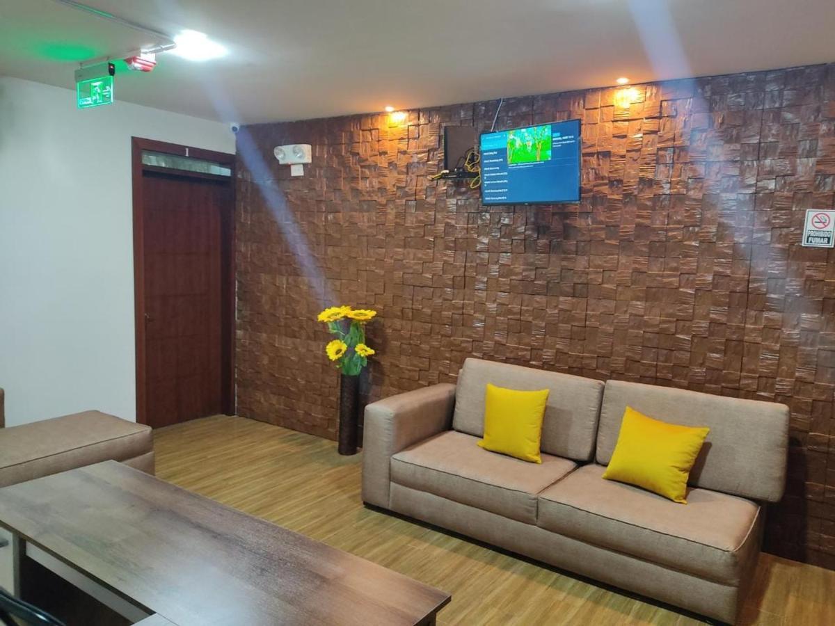 Hospedaje El Girasol Tababela Quito Ngoại thất bức ảnh