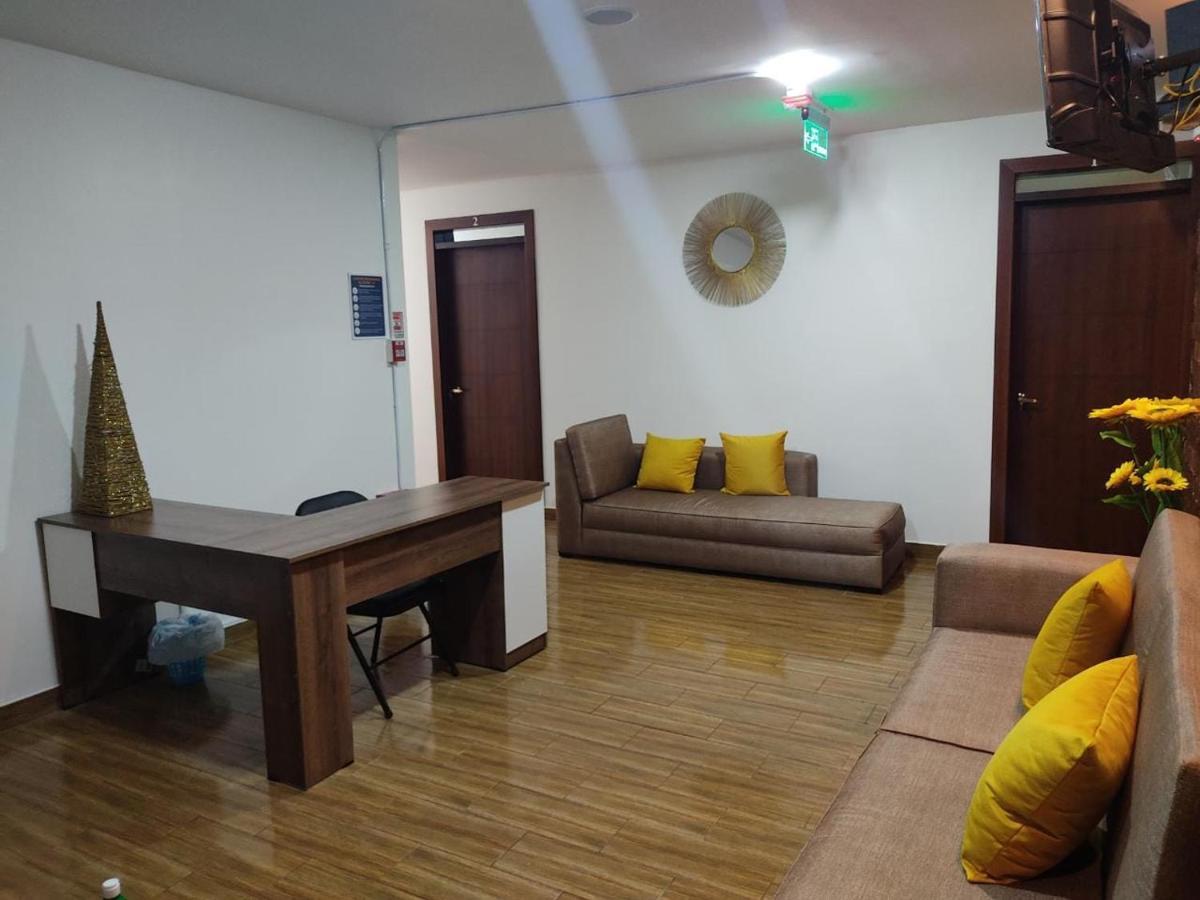 Hospedaje El Girasol Tababela Quito Ngoại thất bức ảnh